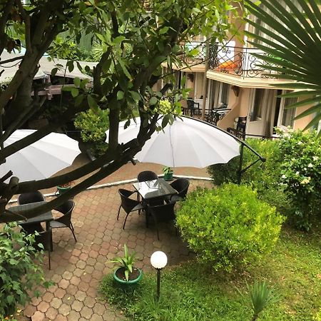 Hotel Simpatia Kobuleti Ngoại thất bức ảnh