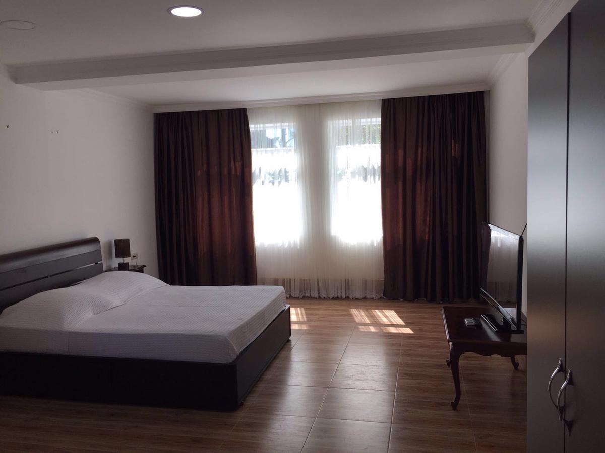 Hotel Simpatia Kobuleti Ngoại thất bức ảnh