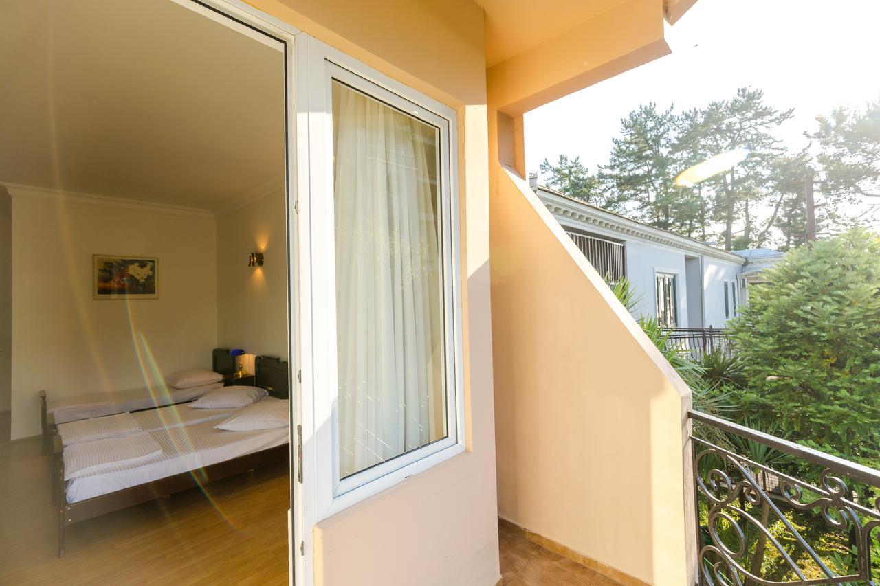 Hotel Simpatia Kobuleti Ngoại thất bức ảnh