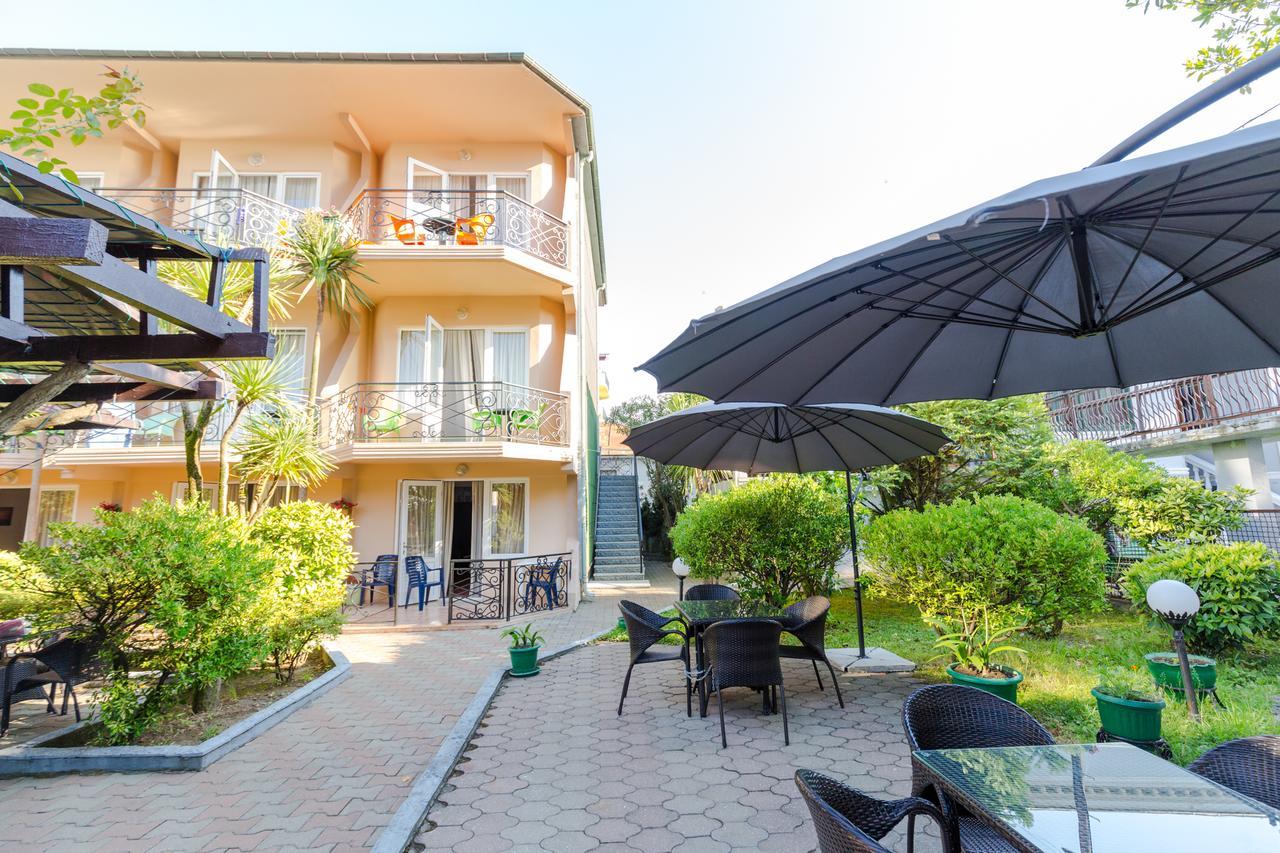 Hotel Simpatia Kobuleti Ngoại thất bức ảnh